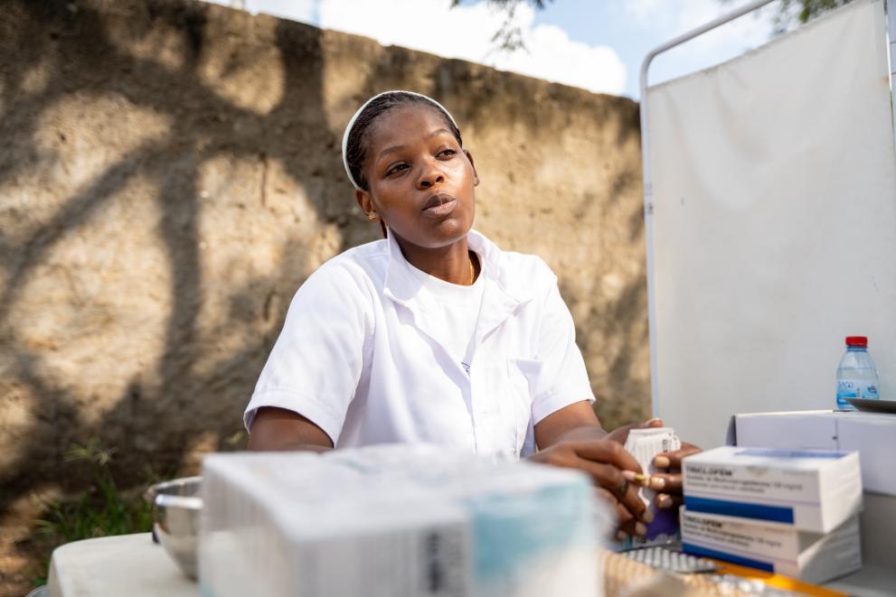 Medical professional at a Global Health EDCTP3-supported site in Mozambique